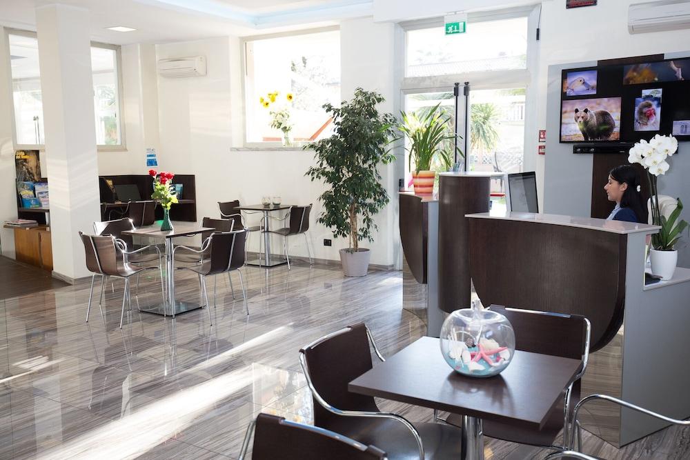 Hotel Roma Marina di Massa Eksteriør bilde