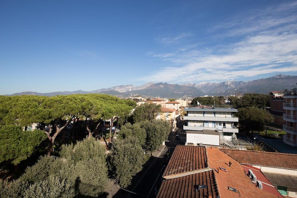 Hotel Roma Marina di Massa Eksteriør bilde