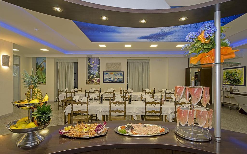 Hotel Roma Marina di Massa Eksteriør bilde