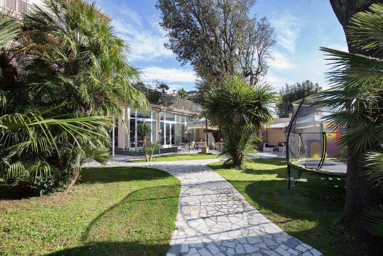 Hotel Roma Marina di Massa Eksteriør bilde